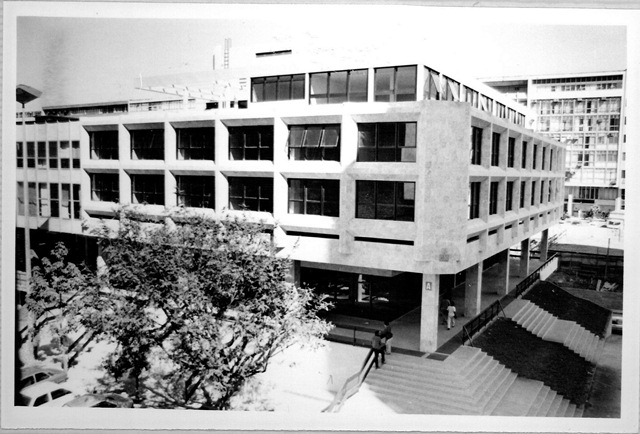 Foto antiga da sede do Postalis - Setor Comercial Sul